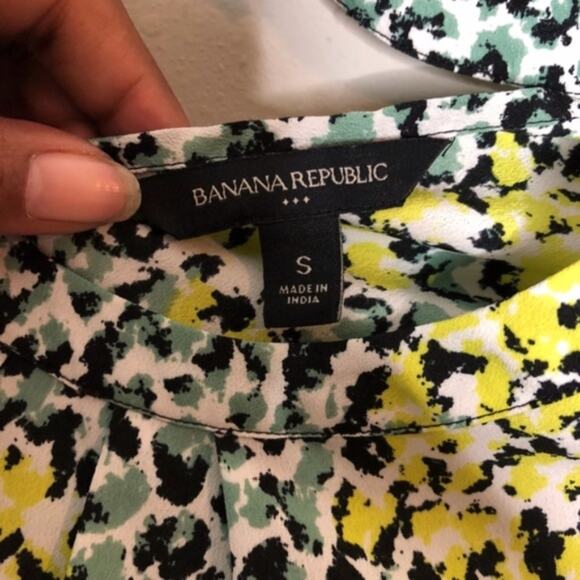 Banana Republic Colorful Print Open Back Blouse S - Picture 6 of 6
